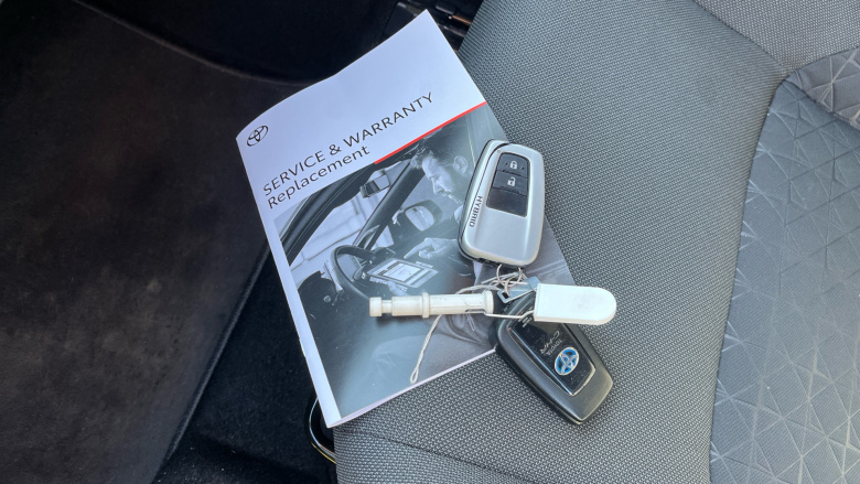 Toyota C-HR 1.8 Hybrid Design 5dr CVT Hybrid Hatchback